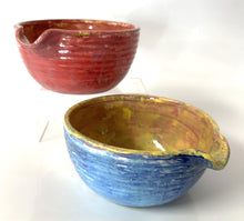 Load image into Gallery viewer, Pour Bowl Medium