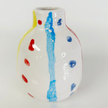 Load image into Gallery viewer, Shoulder Bud Vase
