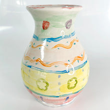 Load image into Gallery viewer, Classic Urn Vase
