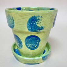Load image into Gallery viewer, Flower Pot with Saucer Small
