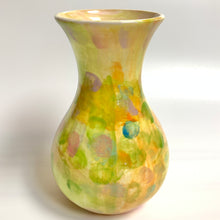 Load image into Gallery viewer, Amada Vase
