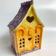 Load image into Gallery viewer, Gingerbread House Light-Up
